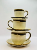 Ceramiczna, kremowa filiżanka ze spodkiem, żłobiona ok 250ml